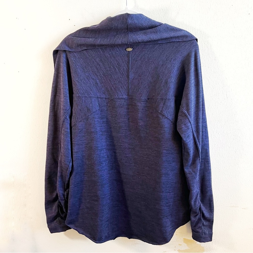 Athleta Sweater Nirvana Wear Two Ways Wrap Cardigan in Navy Blue Sz M EUC - Picture 8 of 13